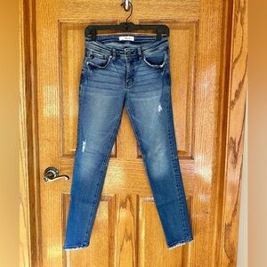 EUC Kancan Skinny Jeans 5/26